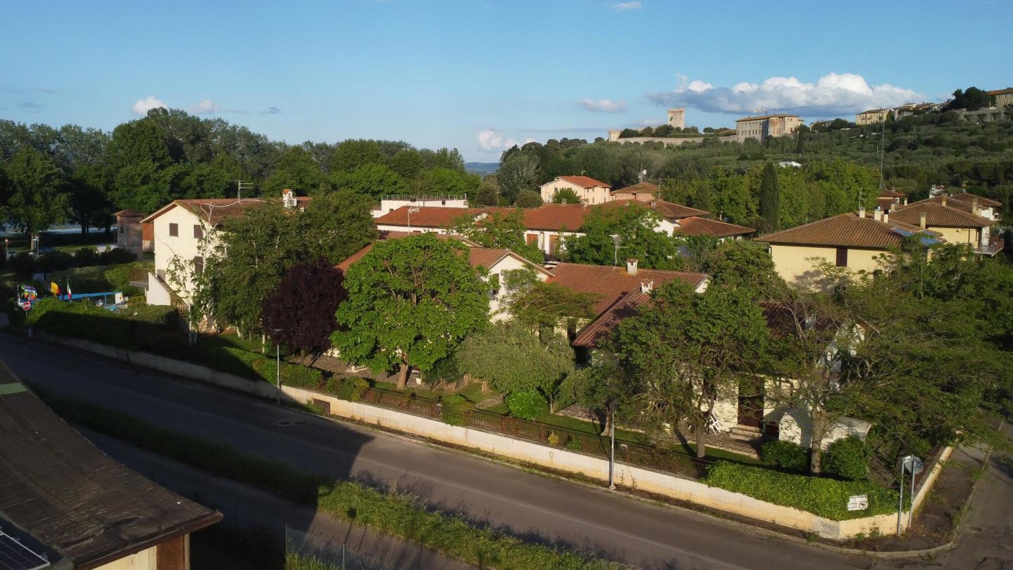 Residence Ranieri กัสติลโยเน เดล ลาโก ภายนอก รูปภาพ